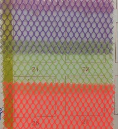 DG-GZ TPU Mesh Fabric Transparent Hexagon Mesh Density: 60 Composition: PVC Weight: 500G Yarn Count: 100 side view